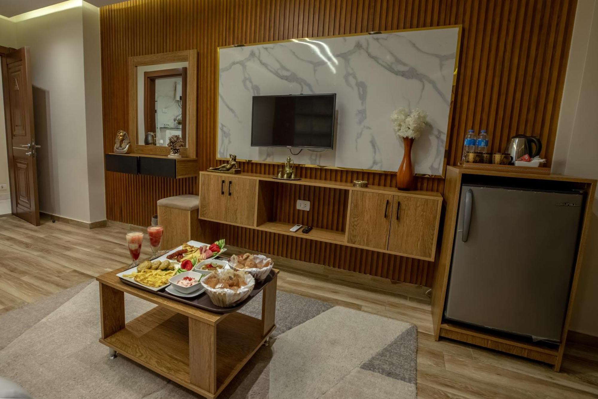 The Muse Pyramids Inn Hotel Kafrat al Jabal Exterior photo